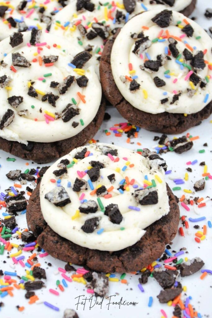 birthday cookies with oreos and frosting