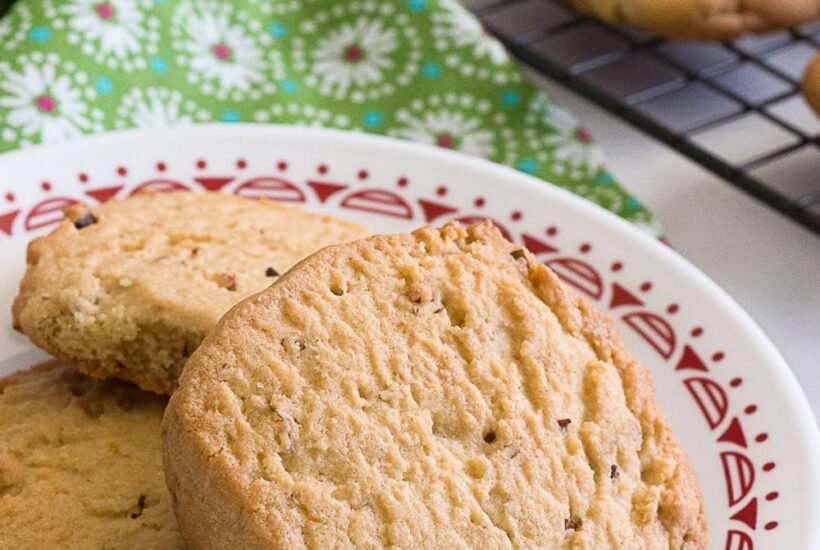 holiday cookie recipe with cooling rack
