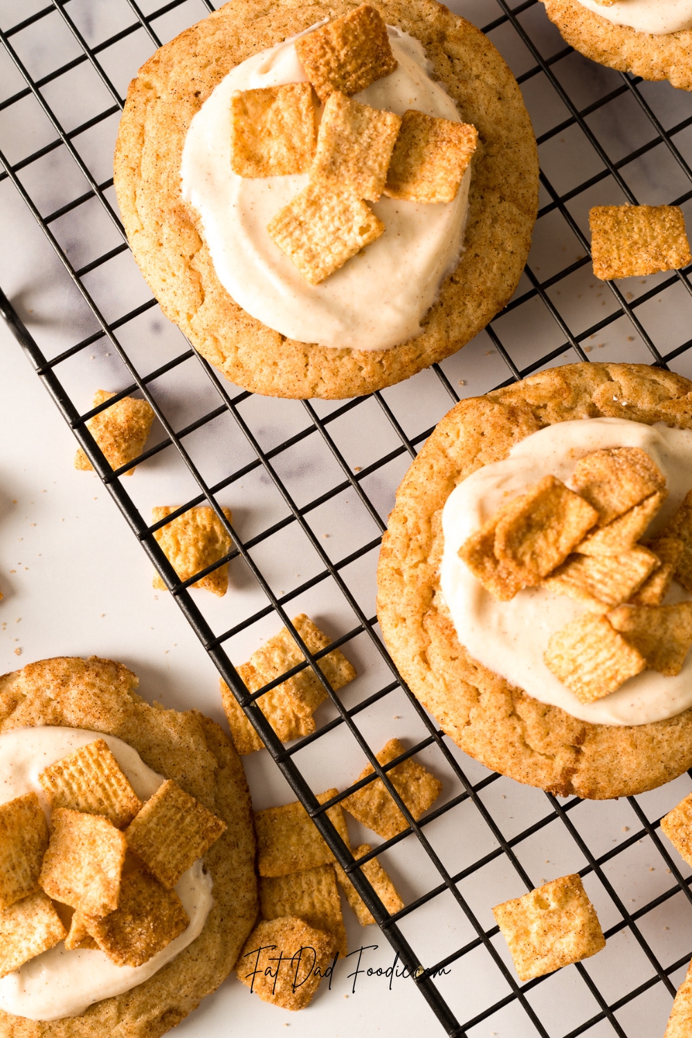crumbl cinnamon toast crunch cookie cooling